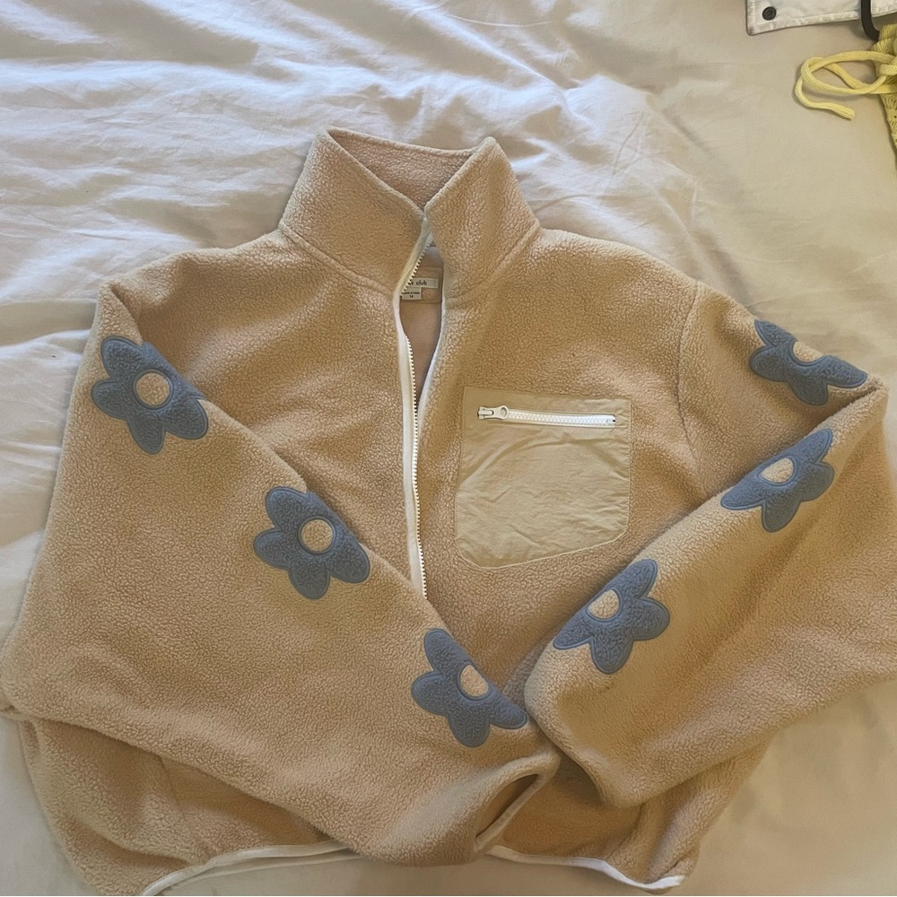 Printed Flower Sleeve Fleece!